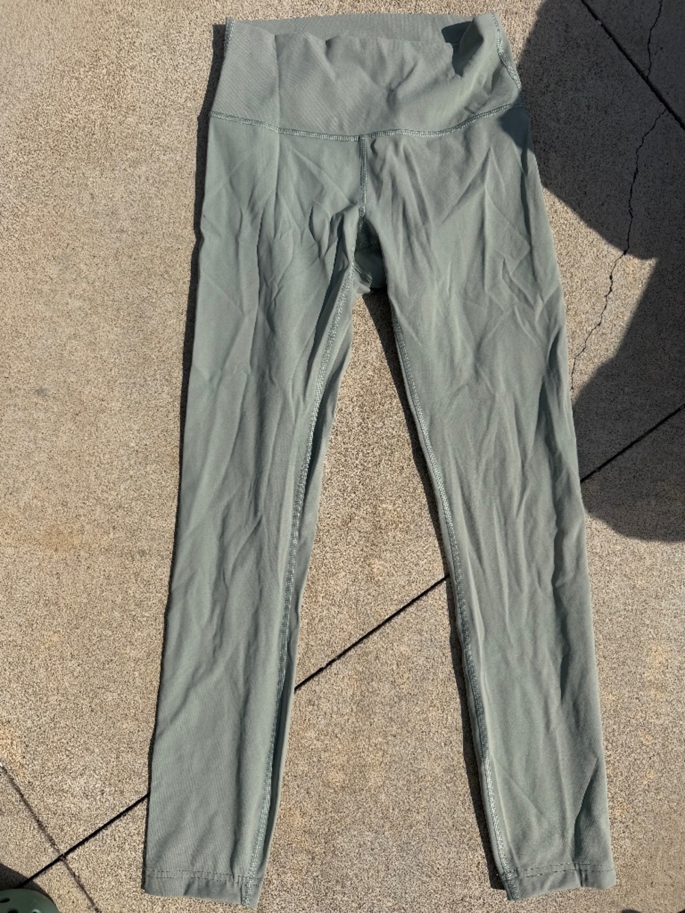 Lululemon High-Rise Workout Leggings (Size 6) – Forest Green